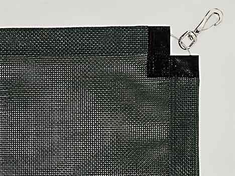 Eckaussparungen mit Karabinerhaken