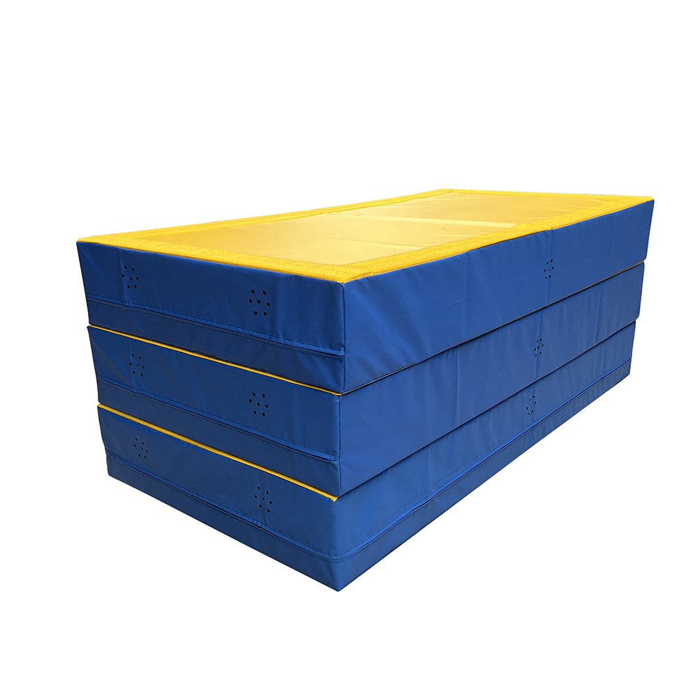 Weichboden Bouldermatten gestapelt